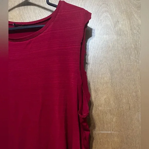 Free! With bundle purchase!! Wine Top with cut off Sleeves - Picture 2 of 4